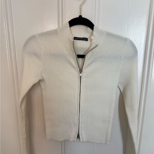 Brandy Melville Cropped Zip Sweater tee